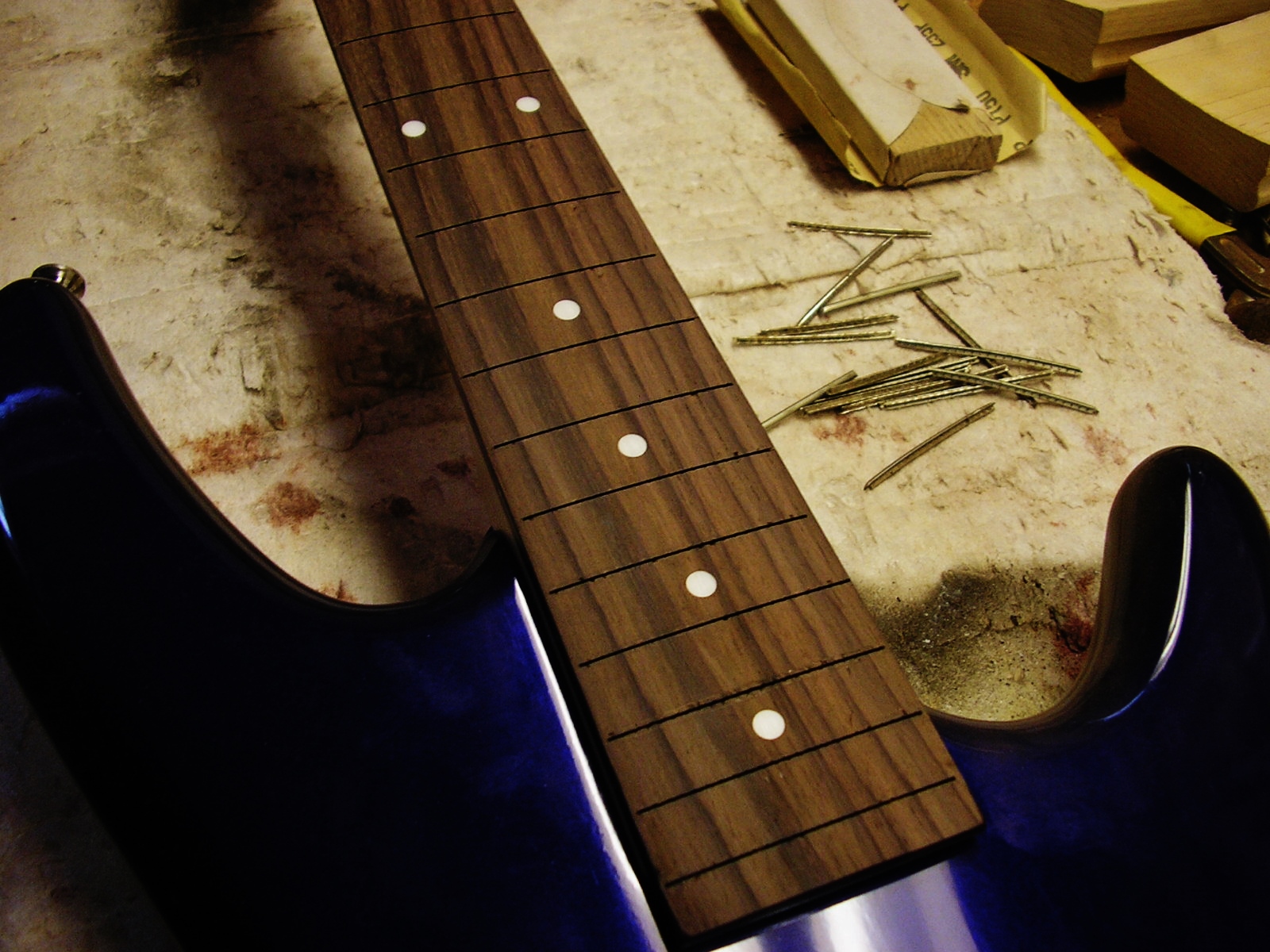 Fretless Converstion Bass - Custom Guitar Works